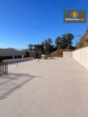 Vente                                                      Terrain
                        
                                         718 m2                     à Porticcio