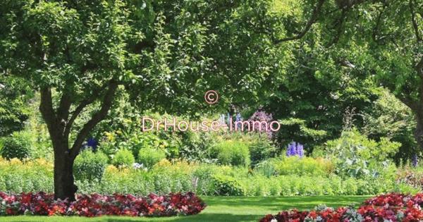 Bien immobilier à vendre 22 pièces de 623 m²