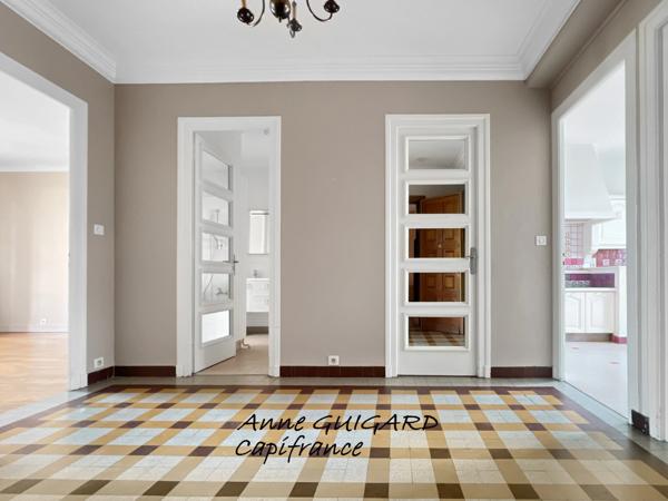 ANNECY (74) - Appartement 3 PIECES de 91m² de style Bourgeois avec cave