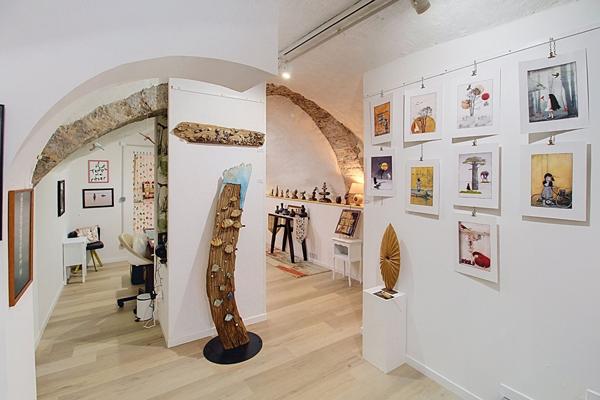 A VENDRE en EXCLUSIVITE à DRAGUIGNAN - LOCAL COMMERCIAL AVEC ATELIER ET VASTE ESPACE DE STOCKAGE