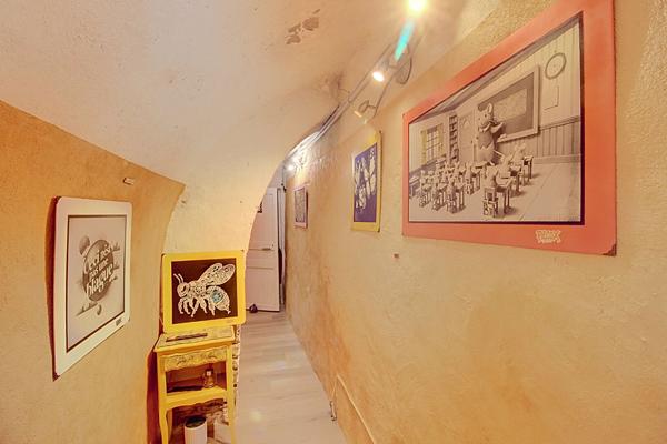 A VENDRE en EXCLUSIVITE à DRAGUIGNAN - LOCAL COMMERCIAL AVEC ATELIER ET VASTE ESPACE DE STOCKAGE
