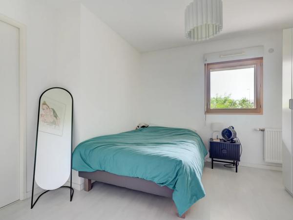 Appartement
         2 pièces
        - 42 m² Exclusivité 170 000 € *