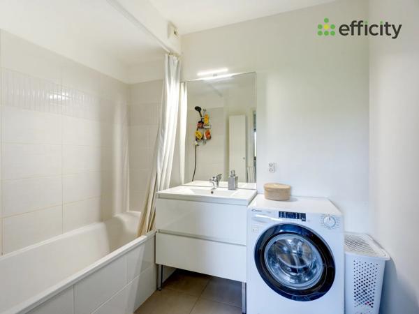 Appartement
         2 pièces
        - 42 m² Exclusivité 170 000 € *