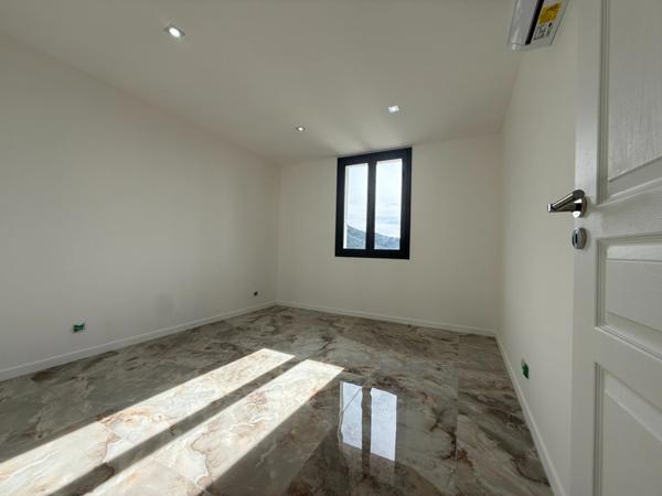 Maison à vendre 4 pièces TOULON (83)