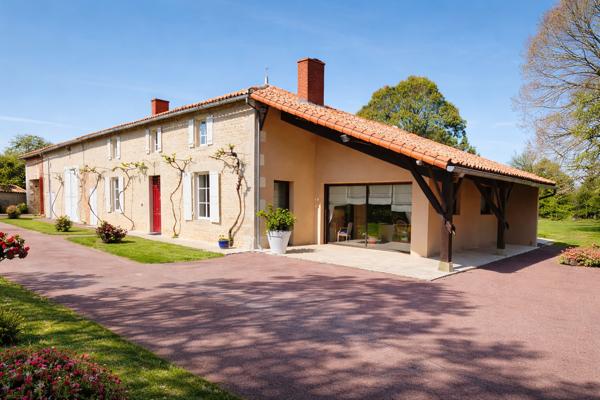 Maison à vendre à Montalembert (79190) - Deux-Sèvres