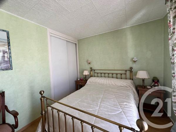 Maison à vendre  6 pièces - 130 m 2   CHATELLERAULT  - 86