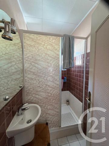 Maison à vendre  6 pièces - 130 m 2   CHATELLERAULT  - 86