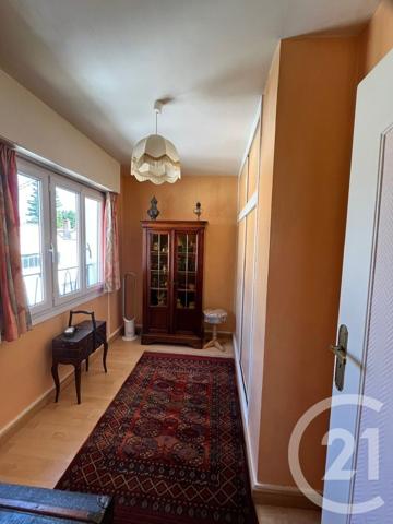 Maison à vendre  6 pièces - 130 m 2   CHATELLERAULT  - 86
