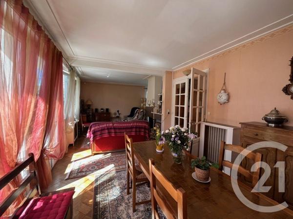 Maison à vendre  6 pièces - 130 m 2   CHATELLERAULT  - 86