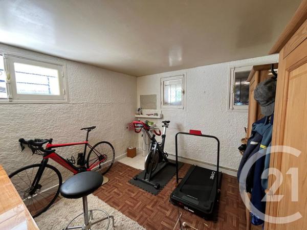 Maison à vendre  6 pièces - 130 m 2   CHATELLERAULT  - 86
