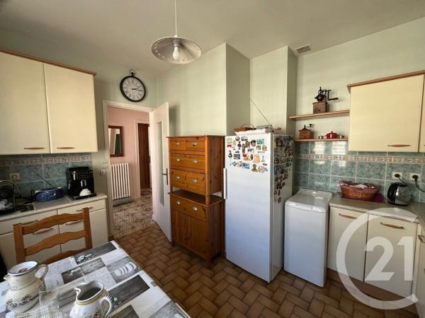Maison à vendre  6 pièces - 130 m 2   CHATELLERAULT  - 86