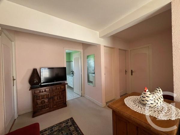 Maison à vendre  6 pièces - 130 m 2   CHATELLERAULT  - 86