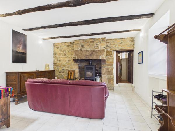 Superbe longère dans un bourg dynamique à 6mn de la mer