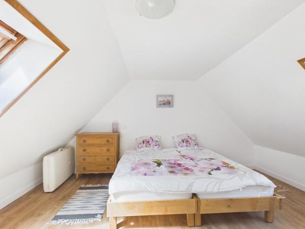 Superbe longère dans un bourg dynamique à 6mn de la mer