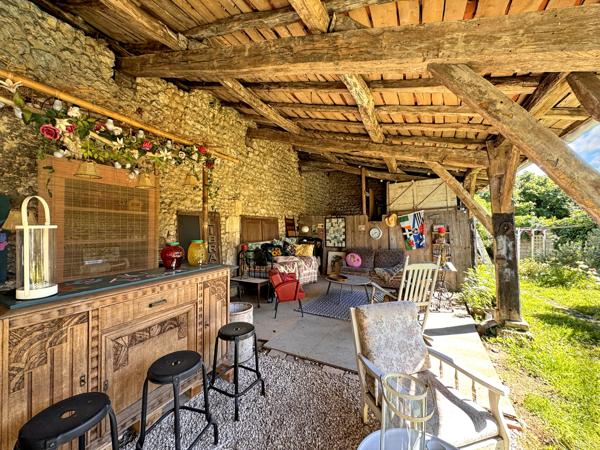 Maison à vendre à Montmoreau (16190) - Charente