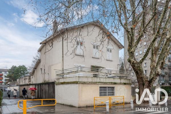 Maison à vendre 10 pièces 487 m² Grenoble