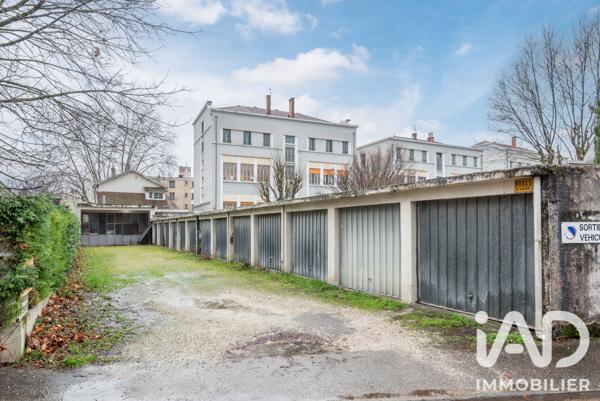 Maison à vendre 10 pièces 487 m² Grenoble