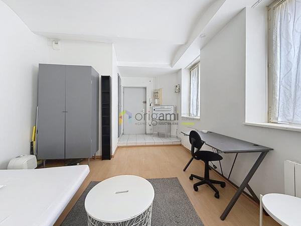 Grand Studio Meublé Situé en Arrière cour d'un immeuble de caractère Strasbourg Grand Studio Meublé Situé en Arrière cour d'un immeuble de caractère Strasbourg