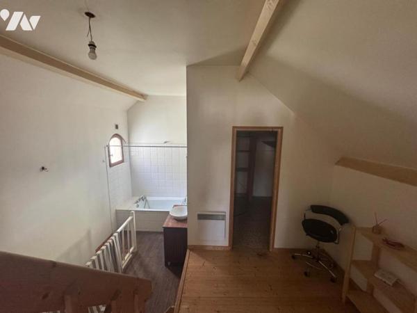 Sur la commune de SAINT MAURICE (Val de Marne) maison à rénover de 5 pièces principales