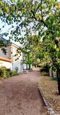 Propriete à vendre 8 pièces Proche de ROANNE (42)