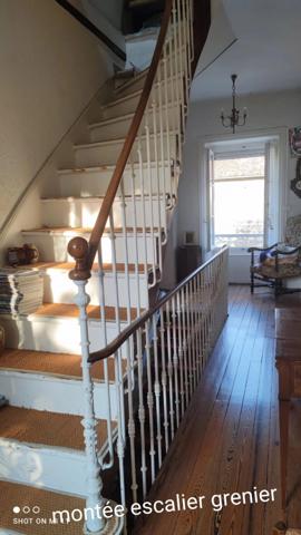 Propriete à vendre 8 pièces Proche de ROANNE (42)