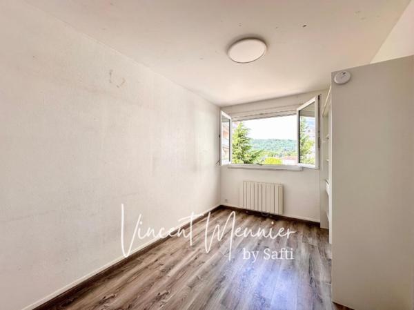 3 Chambres / Lumineux / Ascenseur / Parking