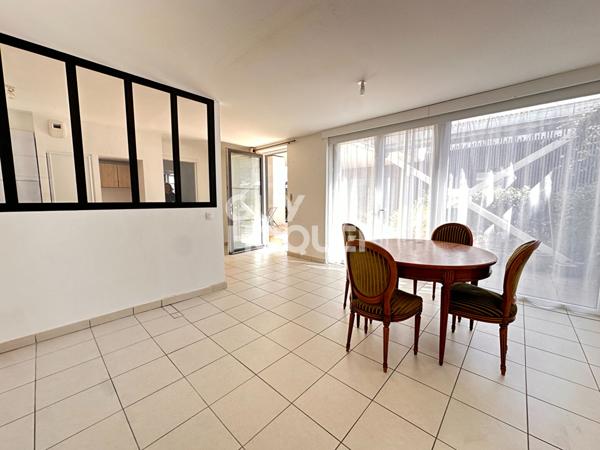 Appartement de 2 pièces (55 m²) en vente à LA ROCHELLE