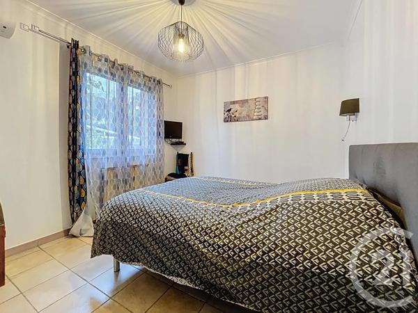 Maison à vendre  4 pièces - 83 m 2   BAGNOLS SUR CEZE  - 30