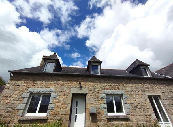 Longère en pierres 4 chambres à finir de rénover