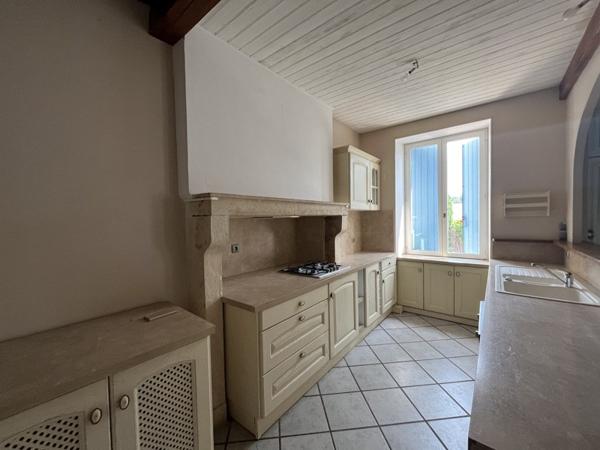 Maison à vendre |  Charenton-du-Cher |  6 pièces | 178 m²