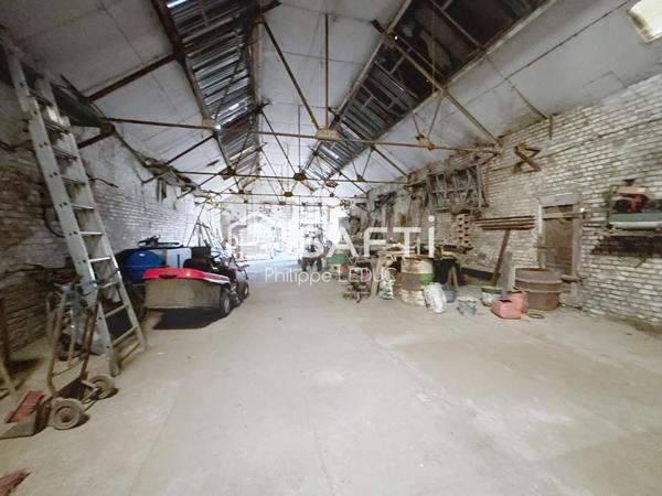 Le prestige d’une maison de maître, au cœur d’un cadre verdoyant.