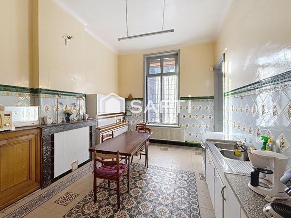 Le prestige d’une maison de maître, au cœur d’un cadre verdoyant.