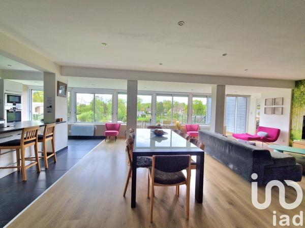 Maison 4 pièces de 107 m² à Forges-les-Eaux (76440)