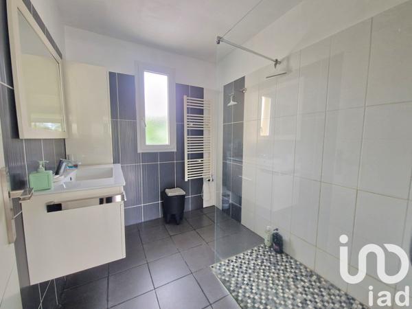 Maison 4 pièces de 107 m² à Forges-les-Eaux (76440)