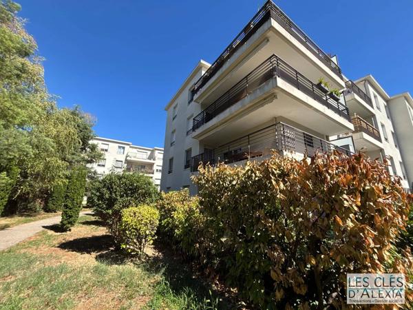 VAULX-EN-VELIN – T4 de 89,33 m² avec terrasse, jardin privatif et garage double en sus