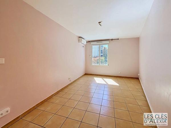 VAULX-EN-VELIN – T4 de 89,33 m² avec terrasse, jardin privatif et garage double en sus