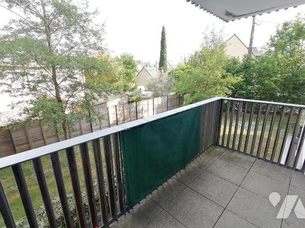 NOUVEAUTE TRENTE CINQ NOTAIRES !! Au 1er étage sur 3, venez découvrir cet appartement de type 2...