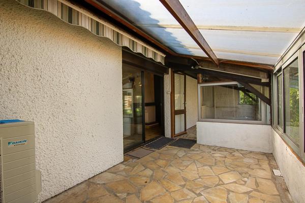 Maison familiale 4 chambres avec grand terrain et garage à Vayres (33870)