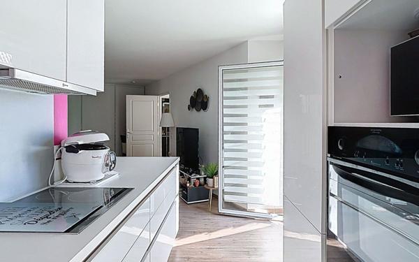 Appartement à vendre    2 pièces •  Reims