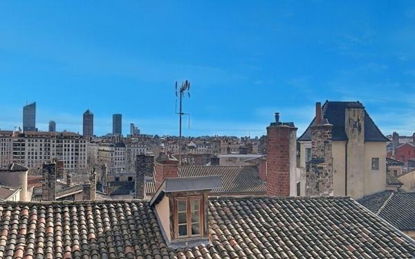 Appartement à vendre    2 pièces • 49 m2 Lyon 5