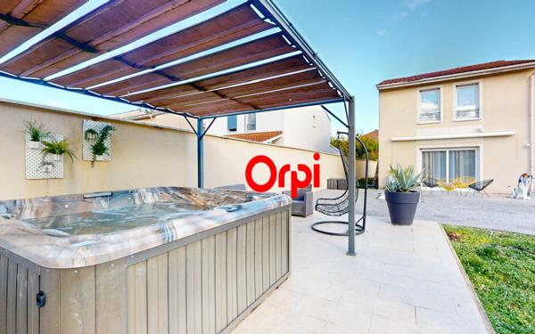 Maison à vendre    5 pièces •  Vaulx-en-Velin