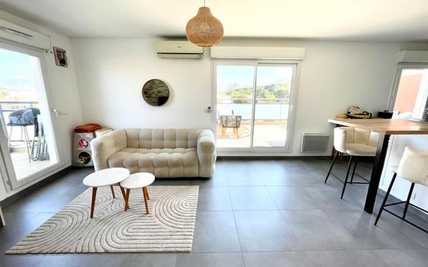 Appartement à vendre    3 pièces • 57 m2 Marseille 9