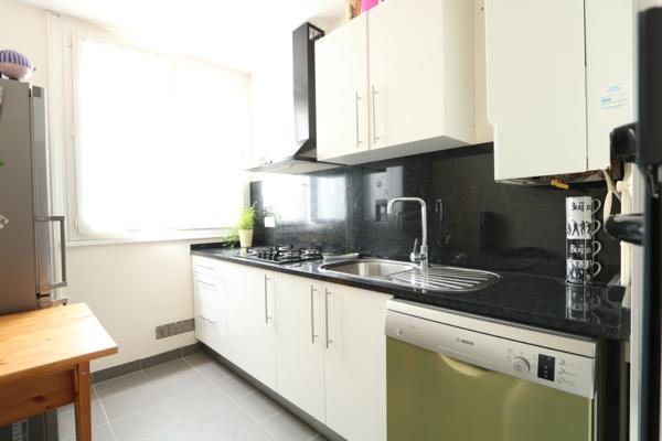 Proche St-Marceau - Grand 3 pièces de 64 m2
