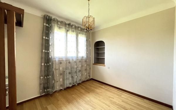 Maison à vendre    6 pièces • 228,54 m2 Rodez