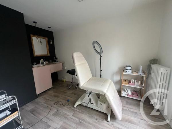 Appartement F4 à vendre  6 pièces - 120 m 2   AURILLAC  - 15