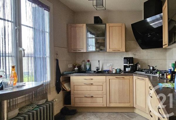 Maison à vendre  6 pièces - 113 m 2   MONTLUCON  - 03