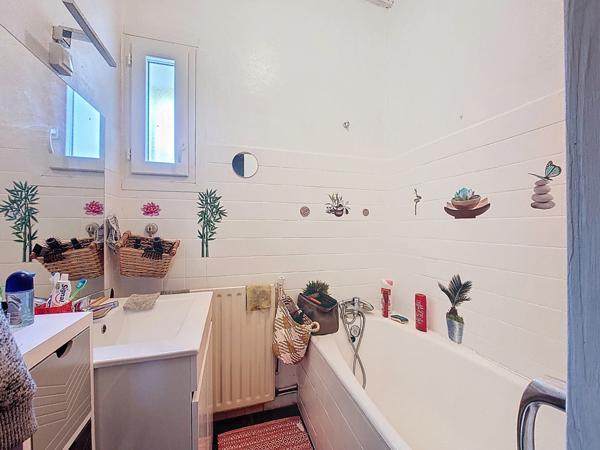 Maison à vendre 8 pièces MEZIN (47)