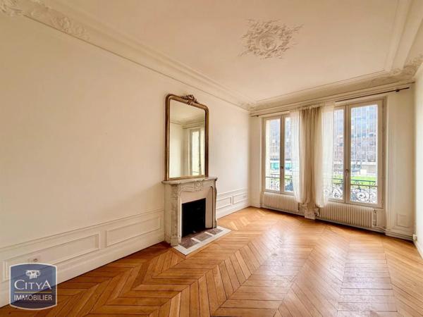 Appartement à louer 4 pièces 84.39m²