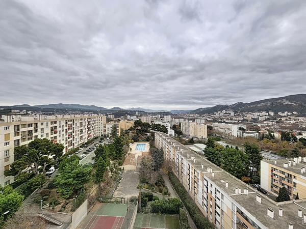 Appartement 2 pièces à vendre à Marseille - Vue dégagée, calme, avec parking et cave
