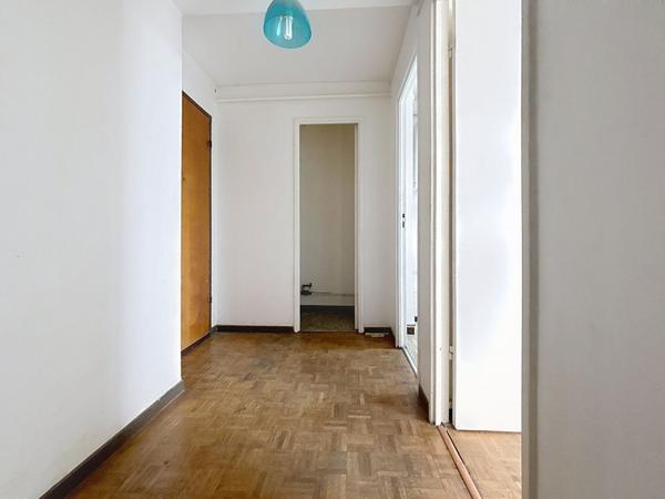 Appartement 2 pièces à vendre à Marseille - Vue dégagée, calme, avec parking et cave